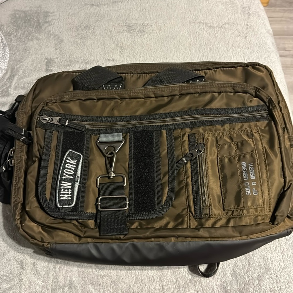 Hybrid laptop bag